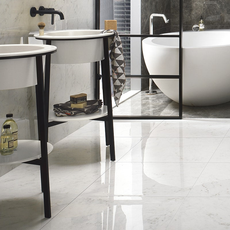 Redefine Luxury: 10+ White Porcelain Tile Bathroom Concepts