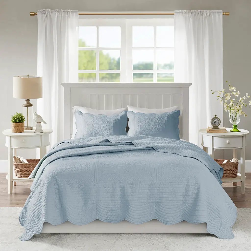 3 Piece Reversible Scalloped Edge Quilt Set - Blue King/Cal King by HouseOfZazla