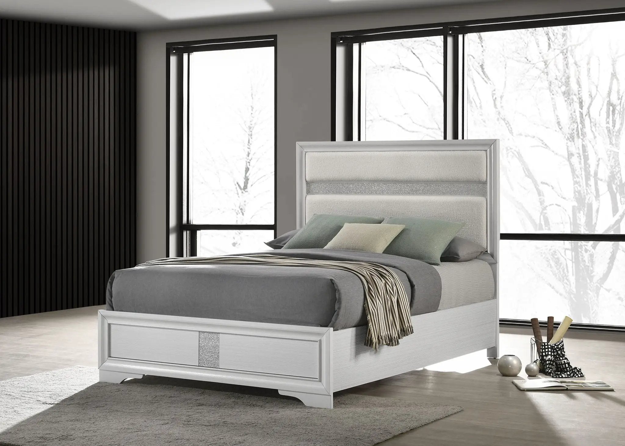 Miranda 54-inch Upholstered Full Panel Bed White by Unique Piece Furniture