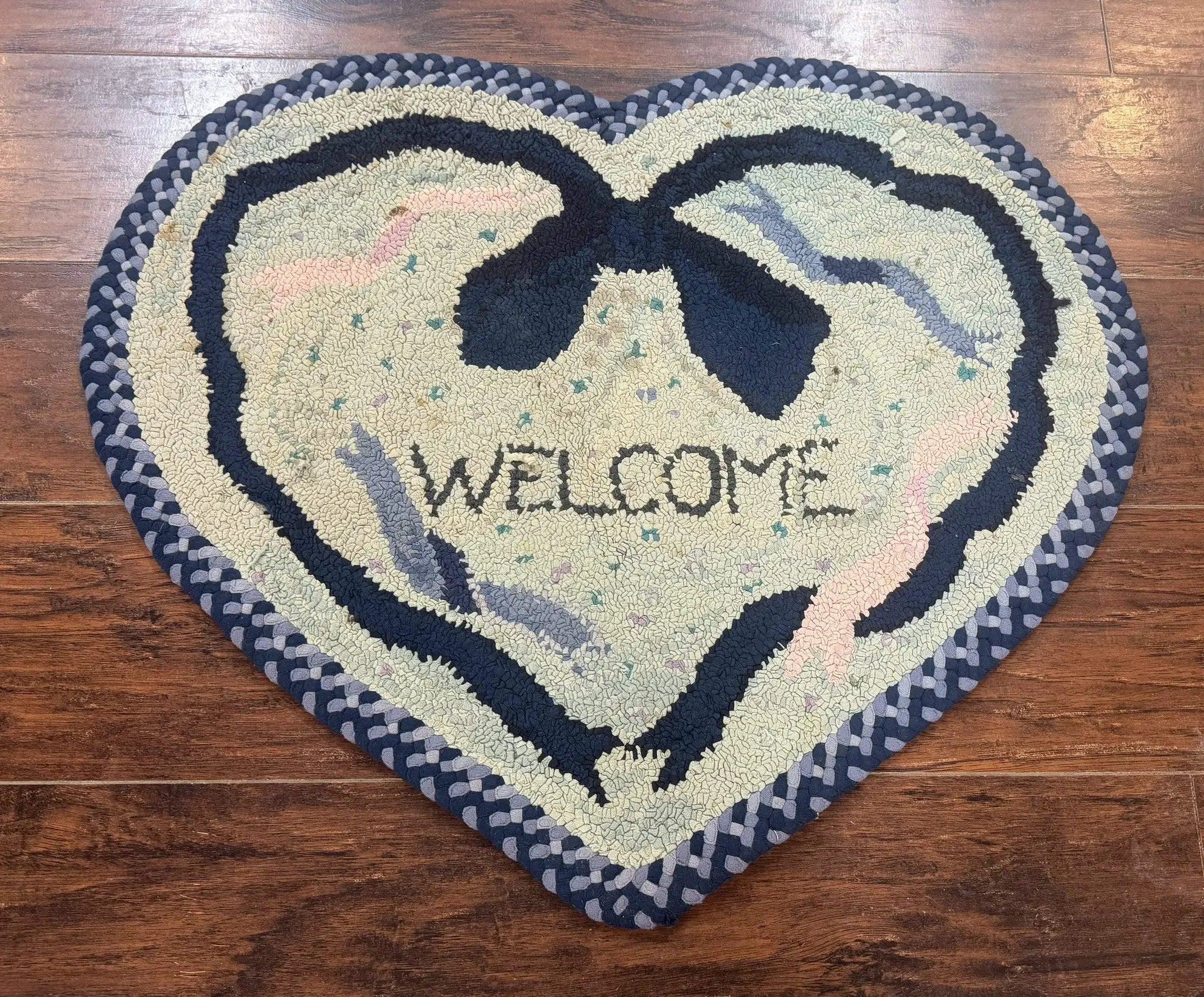 Small American Hooked Rug, Vintage Welcome Mat, Heart Shaped, Ivory and Blue by Jewel Rugs