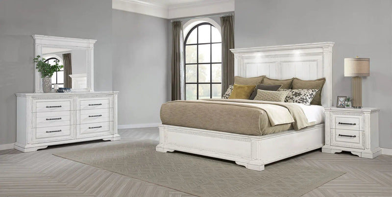 McKinney 4-piece Eastern King Bedroom Set Vintage White by Unique Piece Furniture