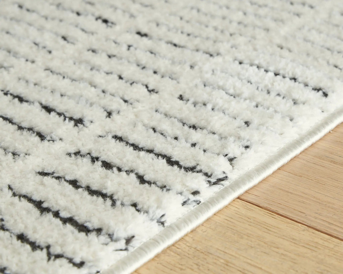 Turinwith - Rug by Unique Piece Furniture