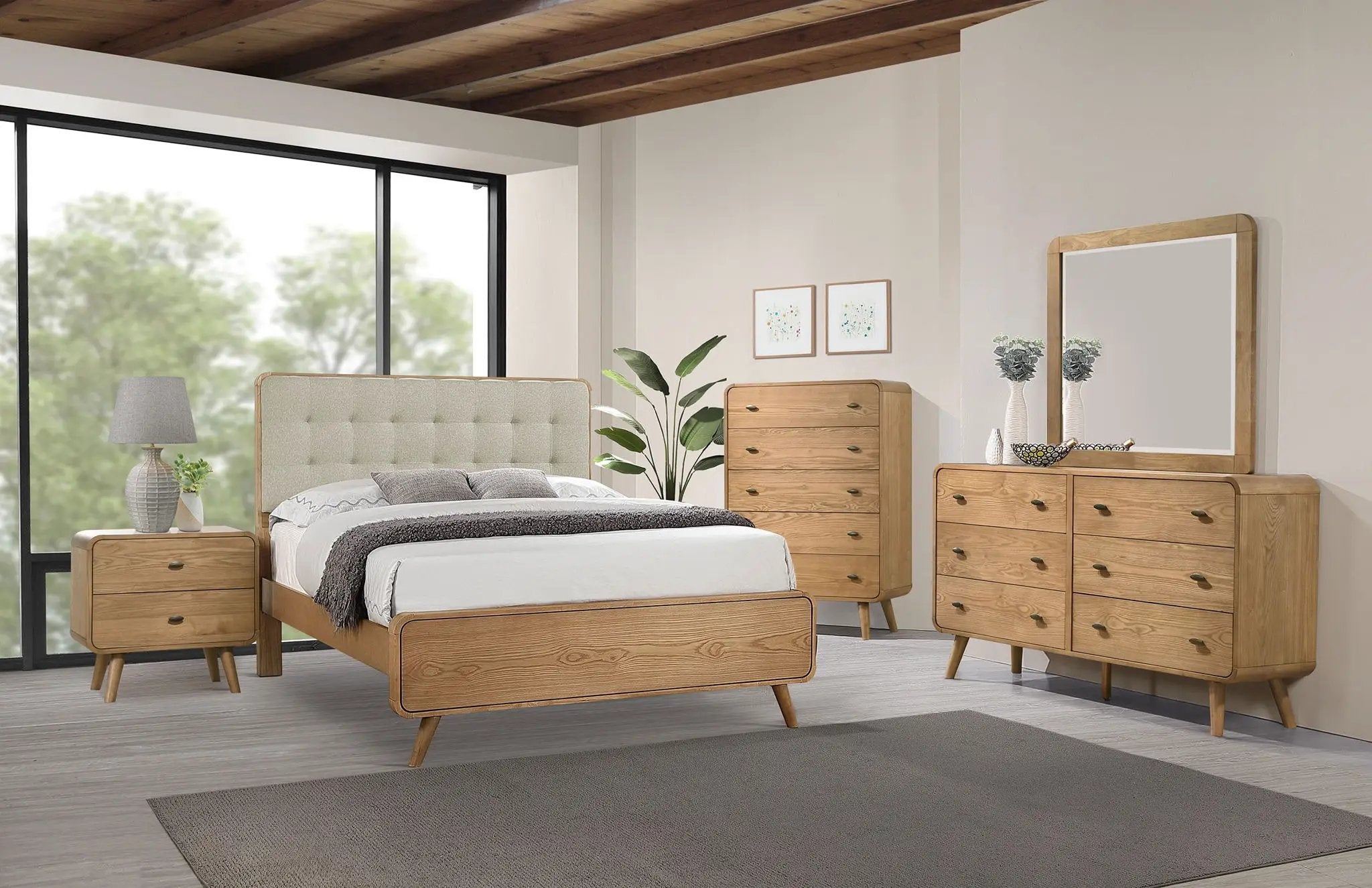 Robyn 5-piece California King Bedroom Set Light Ash by Unique Piece Furniture