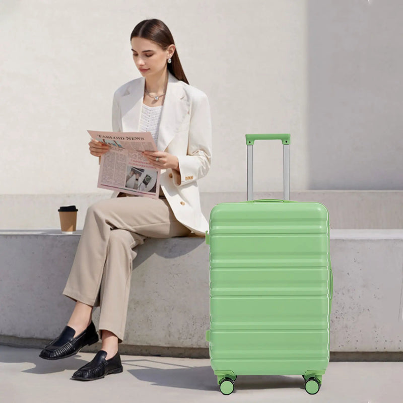 HIFINE Tourist 3-Piece Spinner Wheel Luggage Set in Green by HouseOfZazla