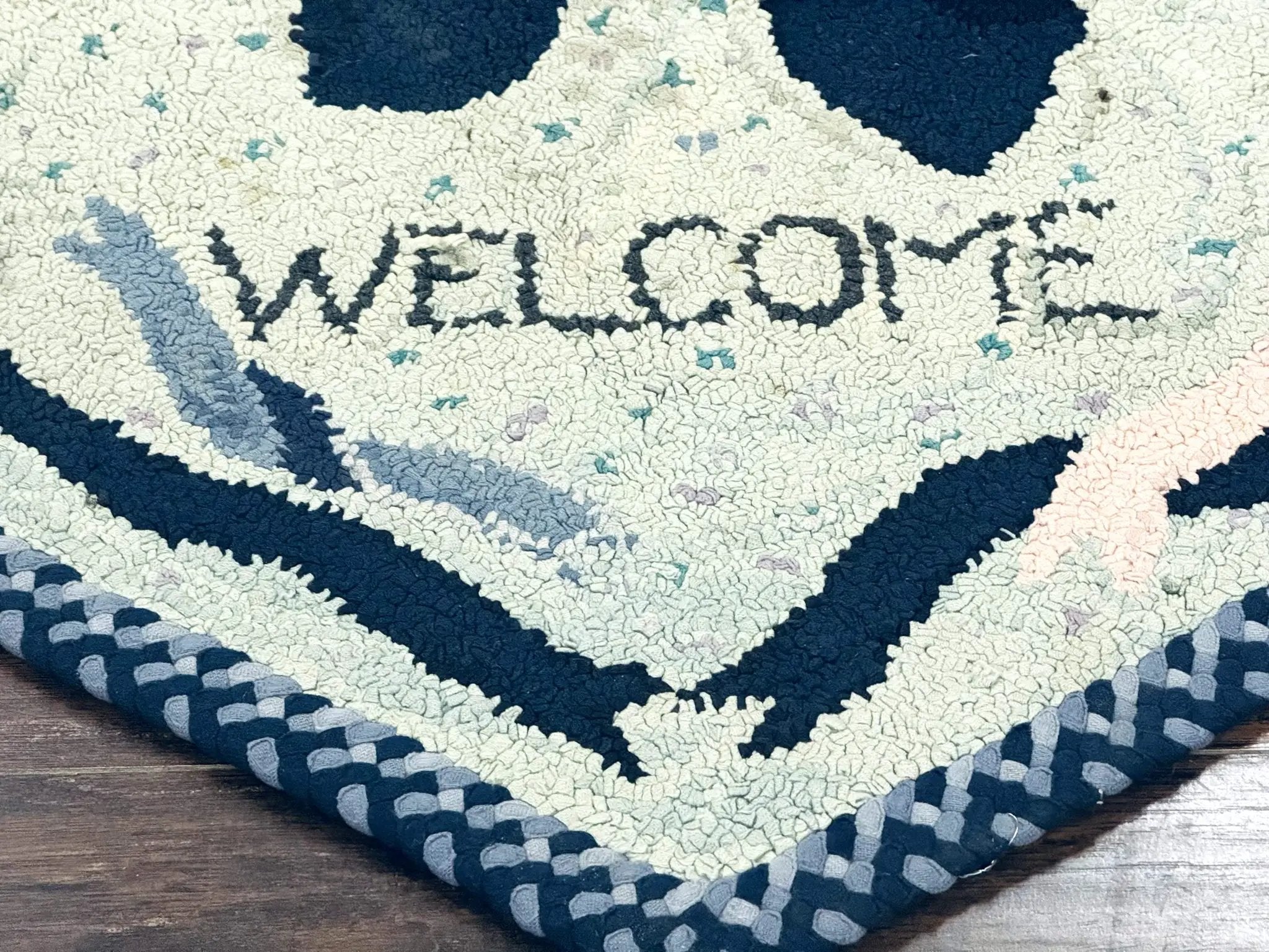 Small American Hooked Rug, Vintage Welcome Mat, Heart Shaped, Ivory and Blue by Jewel Rugs
