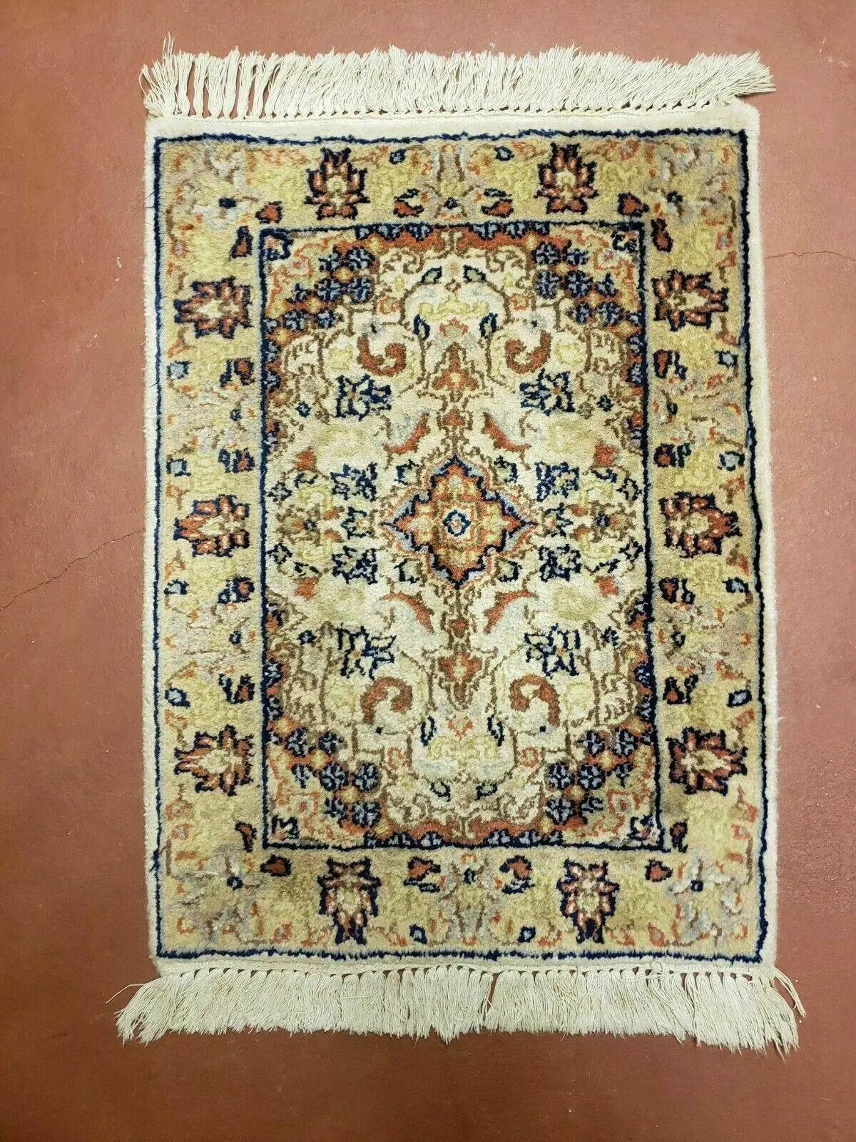 1' 8" X 2' 4" Handmade Floral Oriental Wool Rug Carpet Ivory by Jewel Rugs
