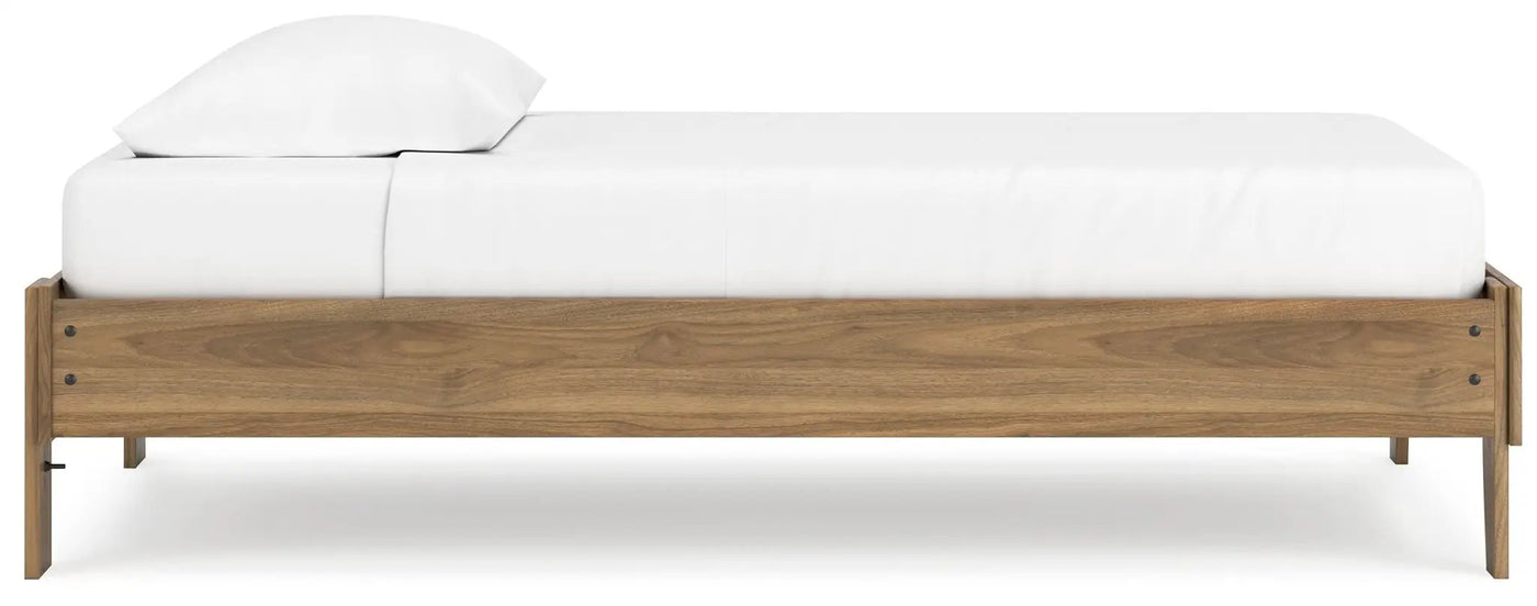Deanlow - Platform Bed by Unique Piece Furniture