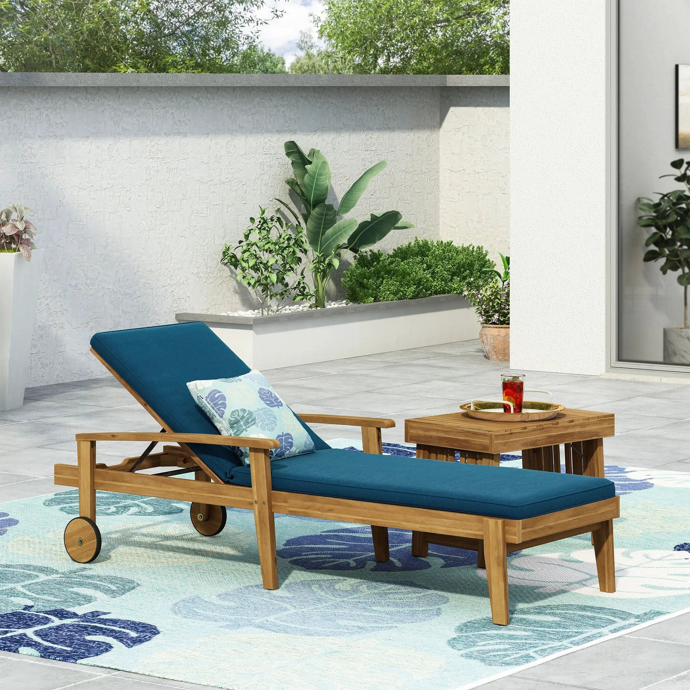 Jason Chaise Lounge by HouseOfZazla