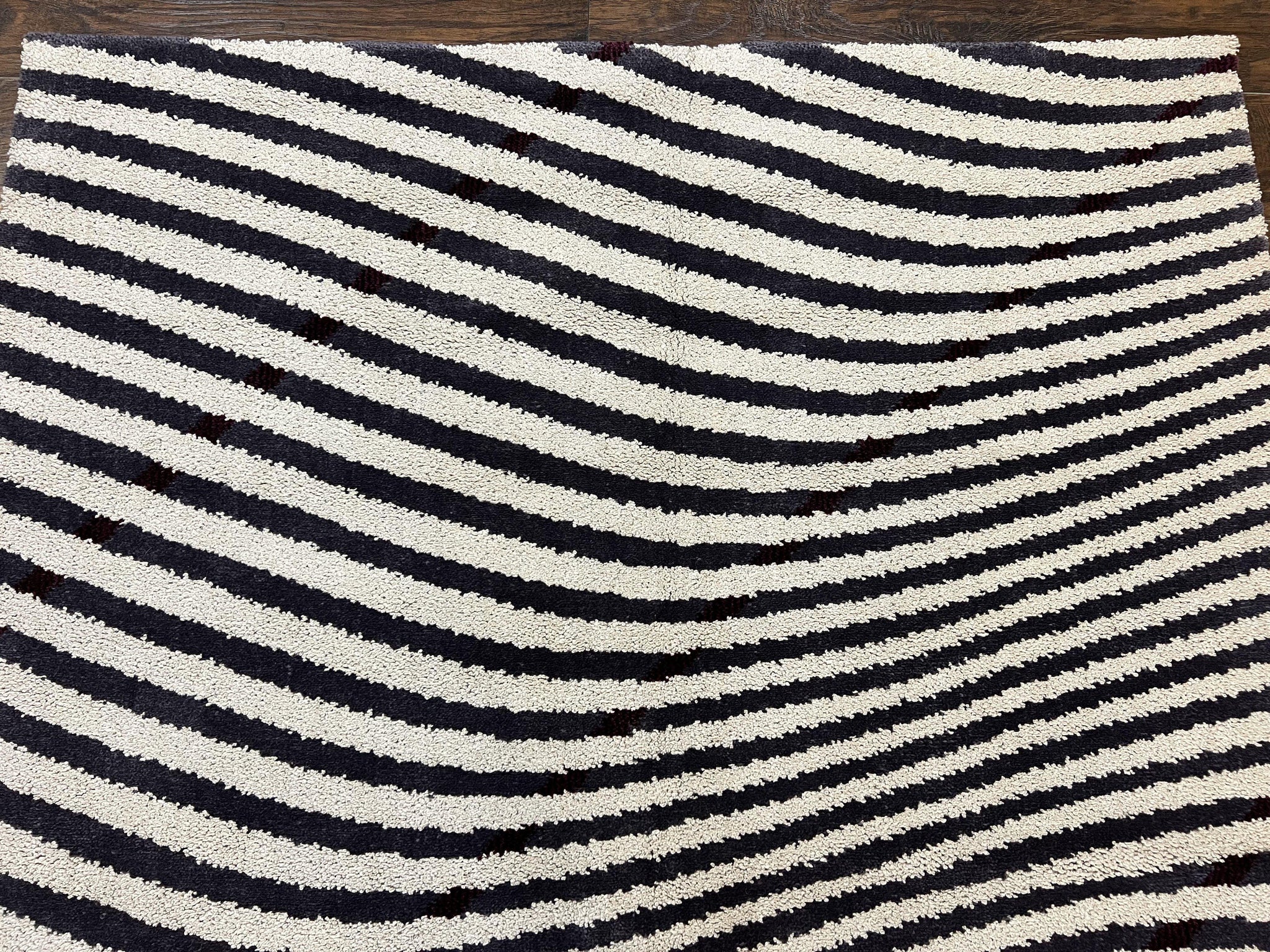 Vintage Zebra Stripes Shag Rug 5.7 x 7.4, Black and White, Retro, Wool by Jewel Rugs