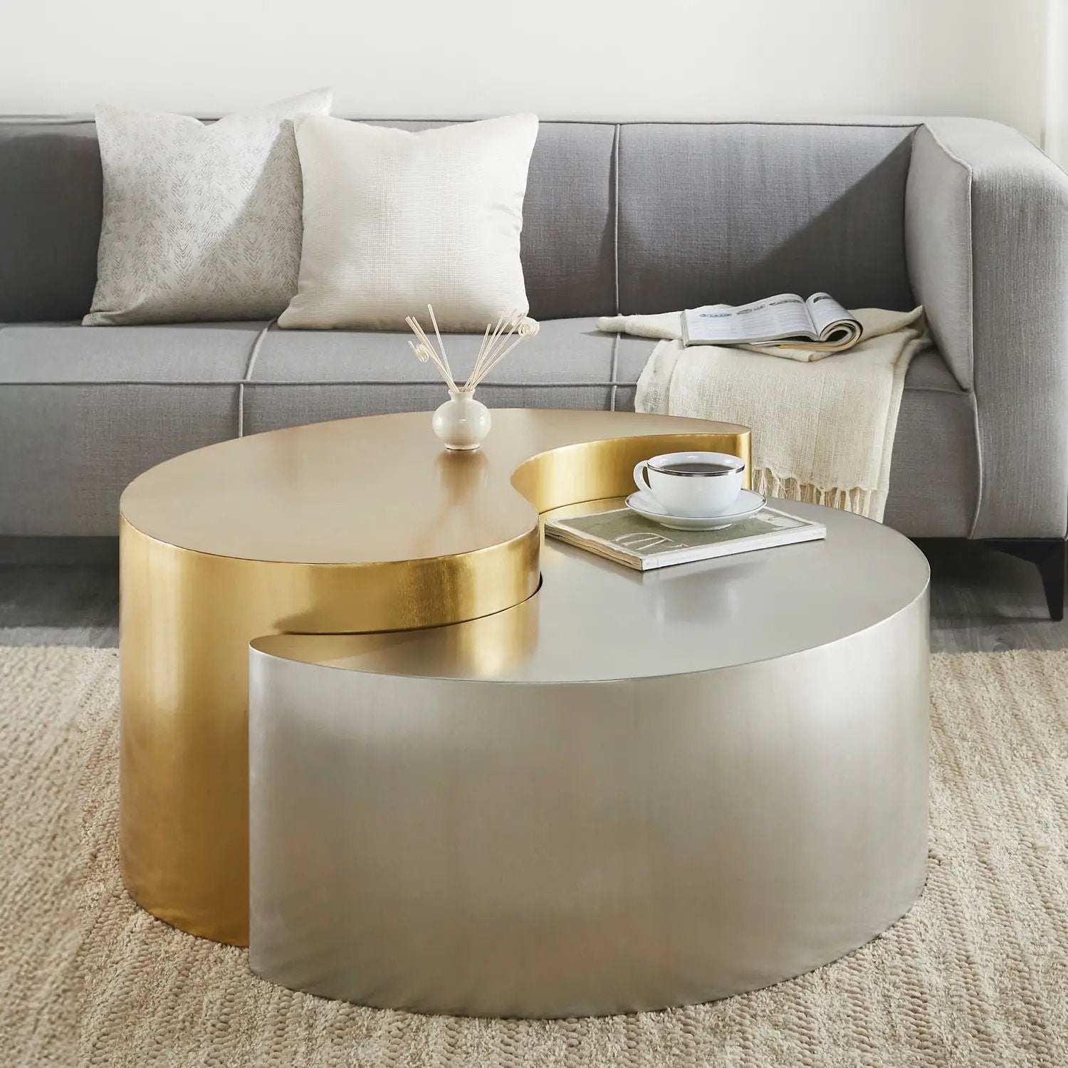Ying Yang - Table by HouseOfZazla