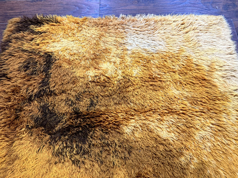 Rya Shag Rug 4.6 x 6, Shades of Yellow, Mid Century Vintage Carpet by Jewel Rugs