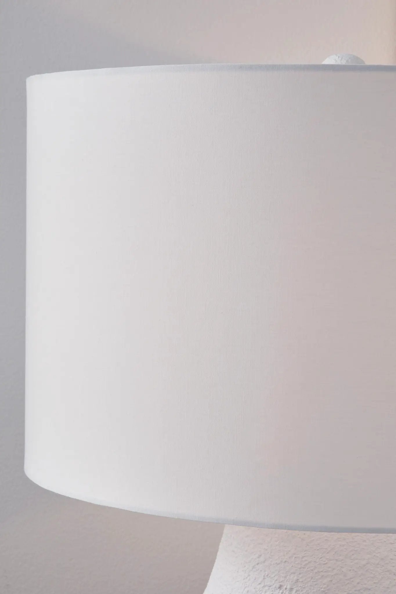 Dashland - Metal Table Lamp - White / Navy by Unique Piece Furniture