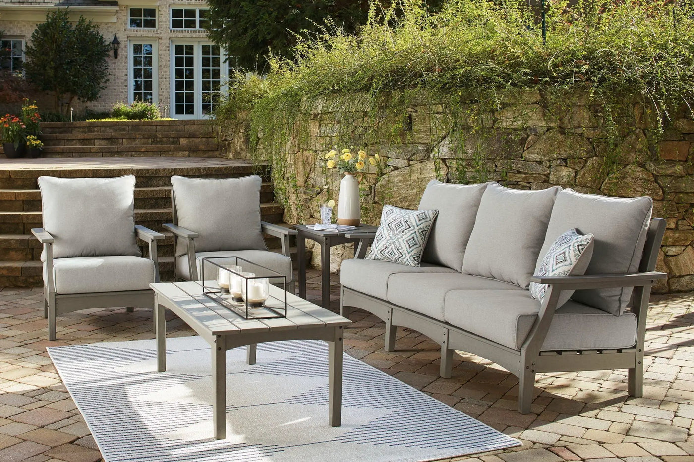 Visola - Lounge Set by Unique Piece Furniture