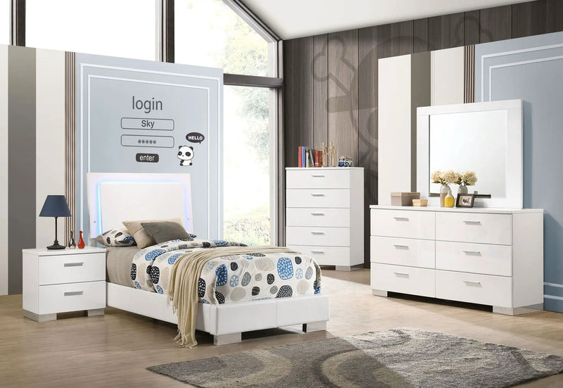 Felicity 4-piece Twin Bedroom Set White High Gloss by Unique Piece Furniture