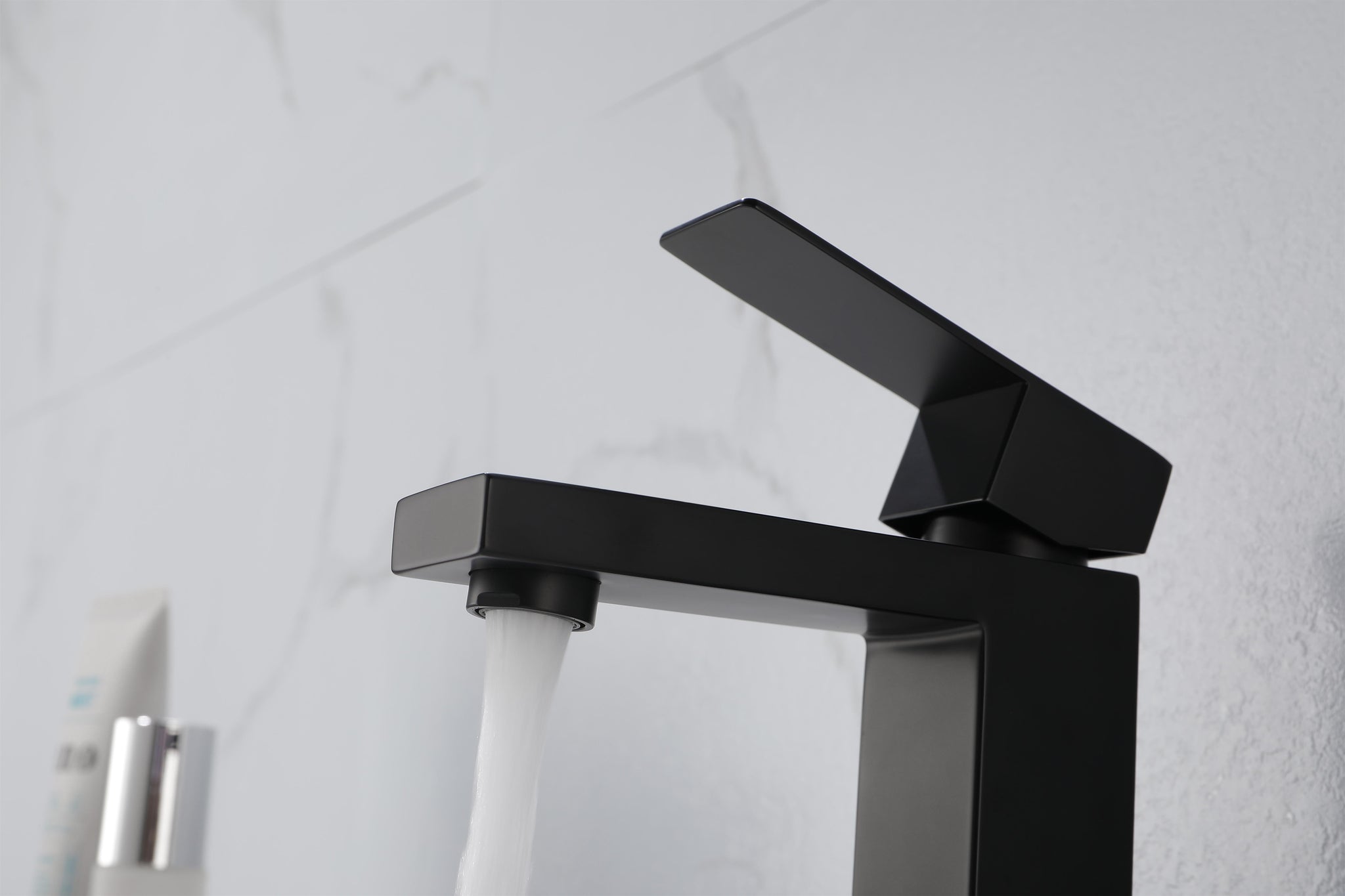 Single Handle Bathroom Sink Faucet with Pop-Up Drain (with Overflow) by HouseOfZazla