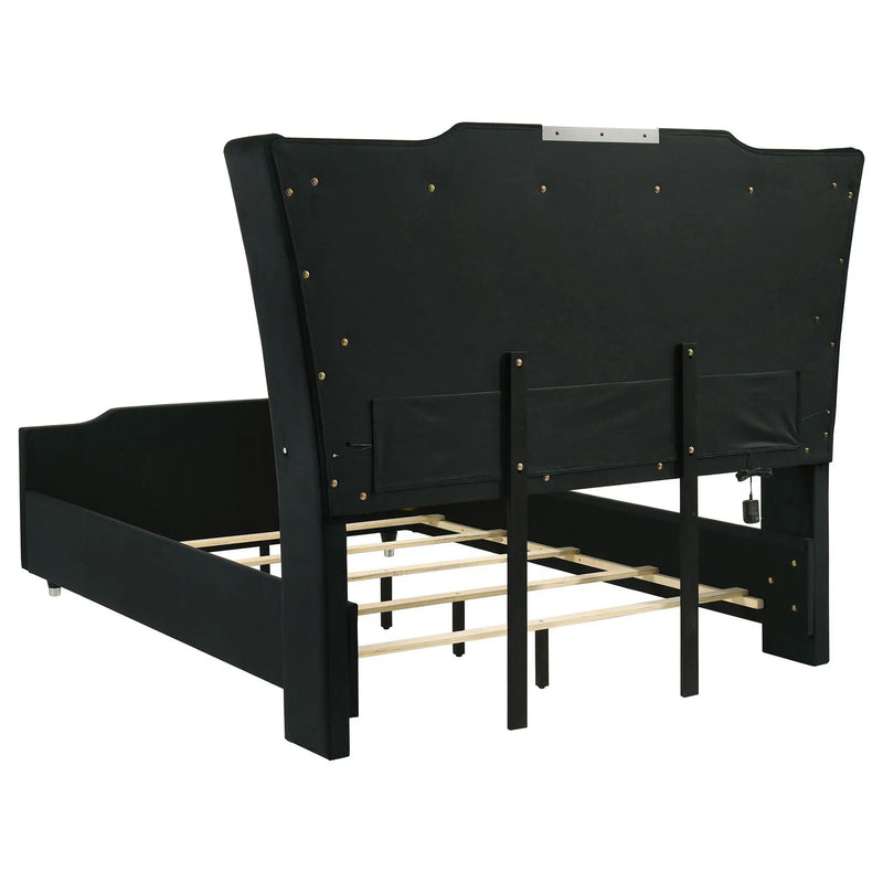 Lorient 5-piece Queen Bedroom Set Black by Unique Piece Furniture