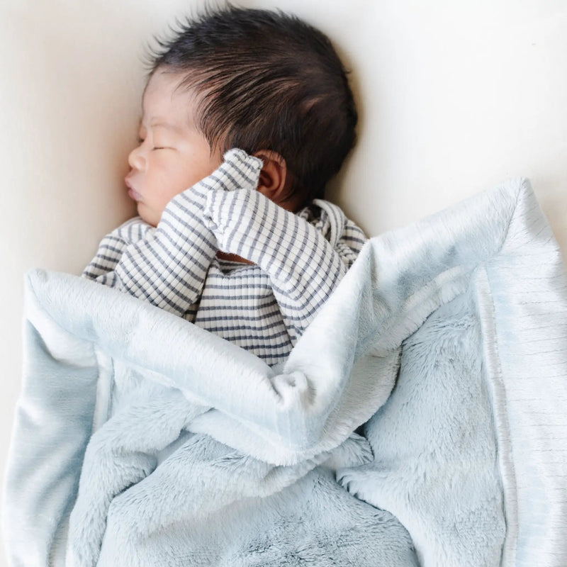 Lush Mini Blankets by Saranoni by HouseOfZazla