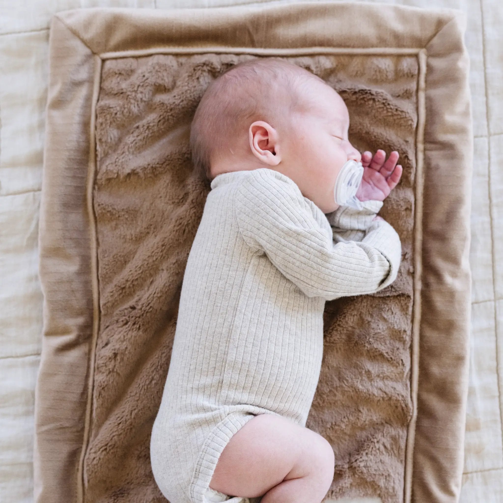 Lush Mini Blankets by Saranoni by HouseOfZazla