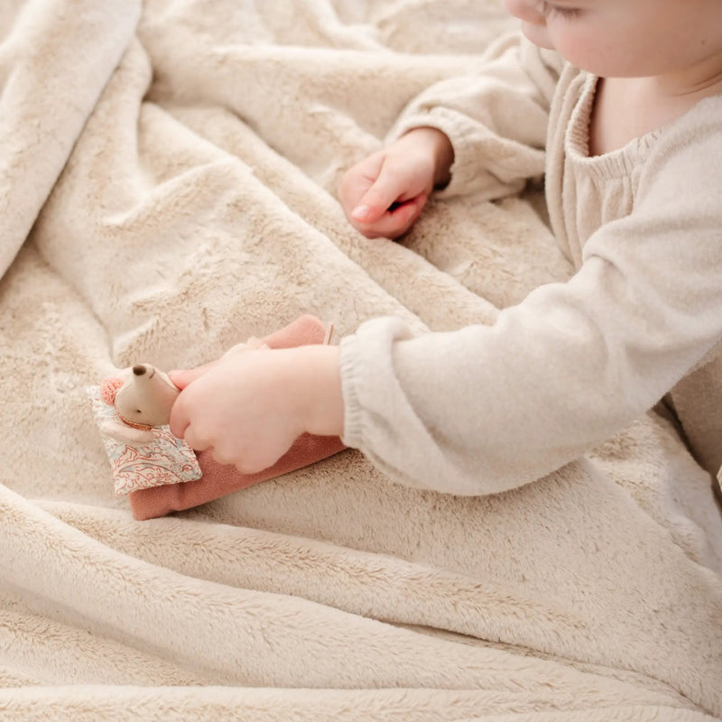 Lush Receiving Blanket 30x40 Inch by Saranoni by HouseOfZazla