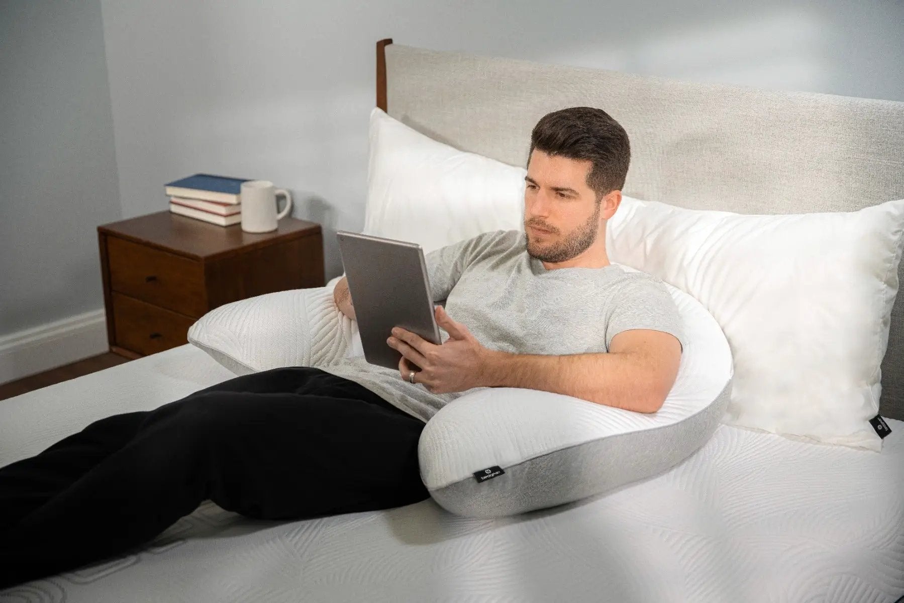 BedGear Body Pillow 'U' Shape by HouseOfZazla