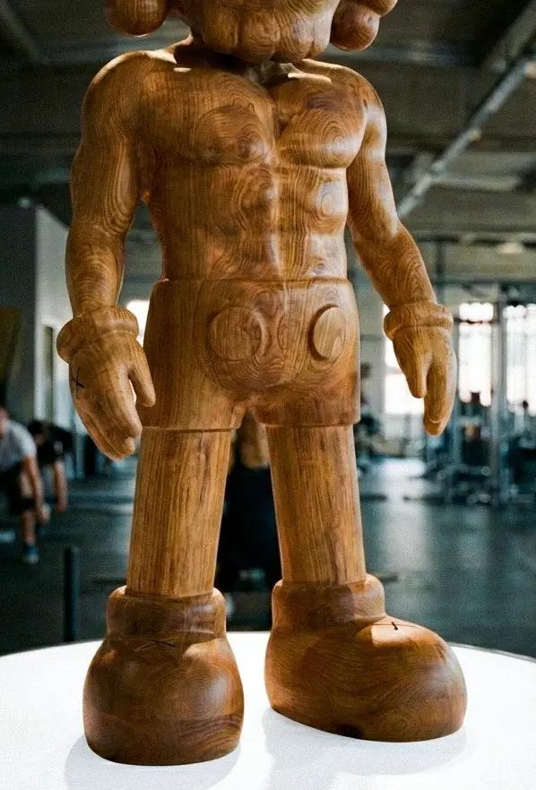 Muscular Wooden Sculpture – Gym & Fitness Art Decor by Gizz