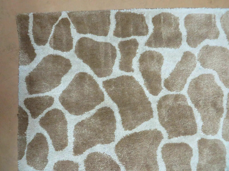 6x9 Safavieh Rug by Jewel Rugs