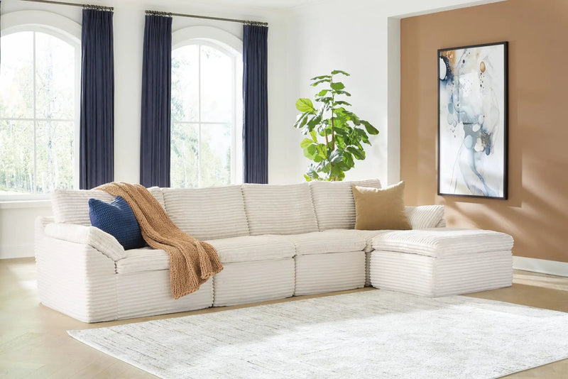 Fannin - 4-Piece Sectional With Ottoman - Ivory by Unique Piece Furniture