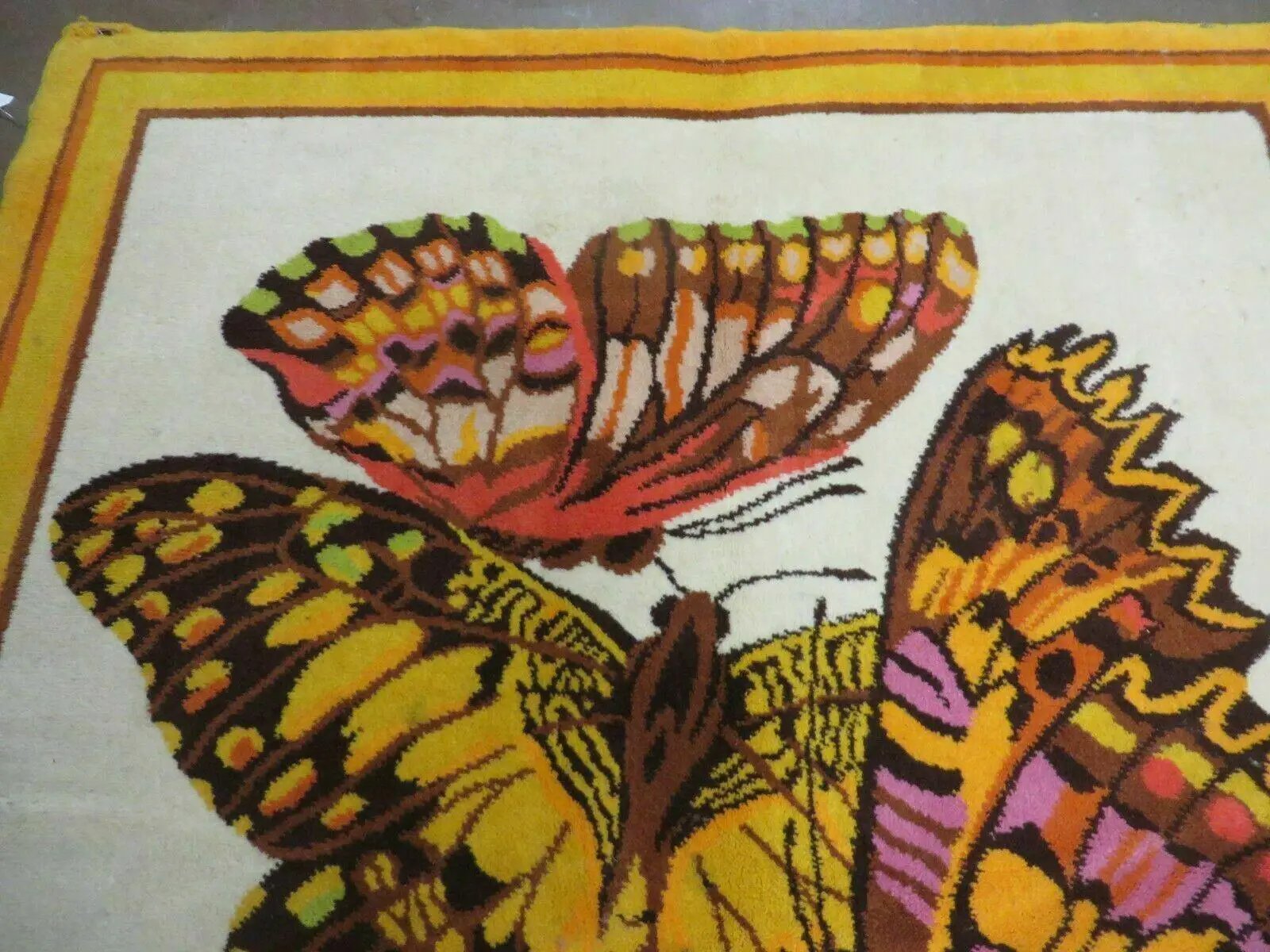 4' X 6' Tartare Modern Hand Knotted Spainsh Wool Rug Butterfly Getting Wings Nice by Jewel Rugs