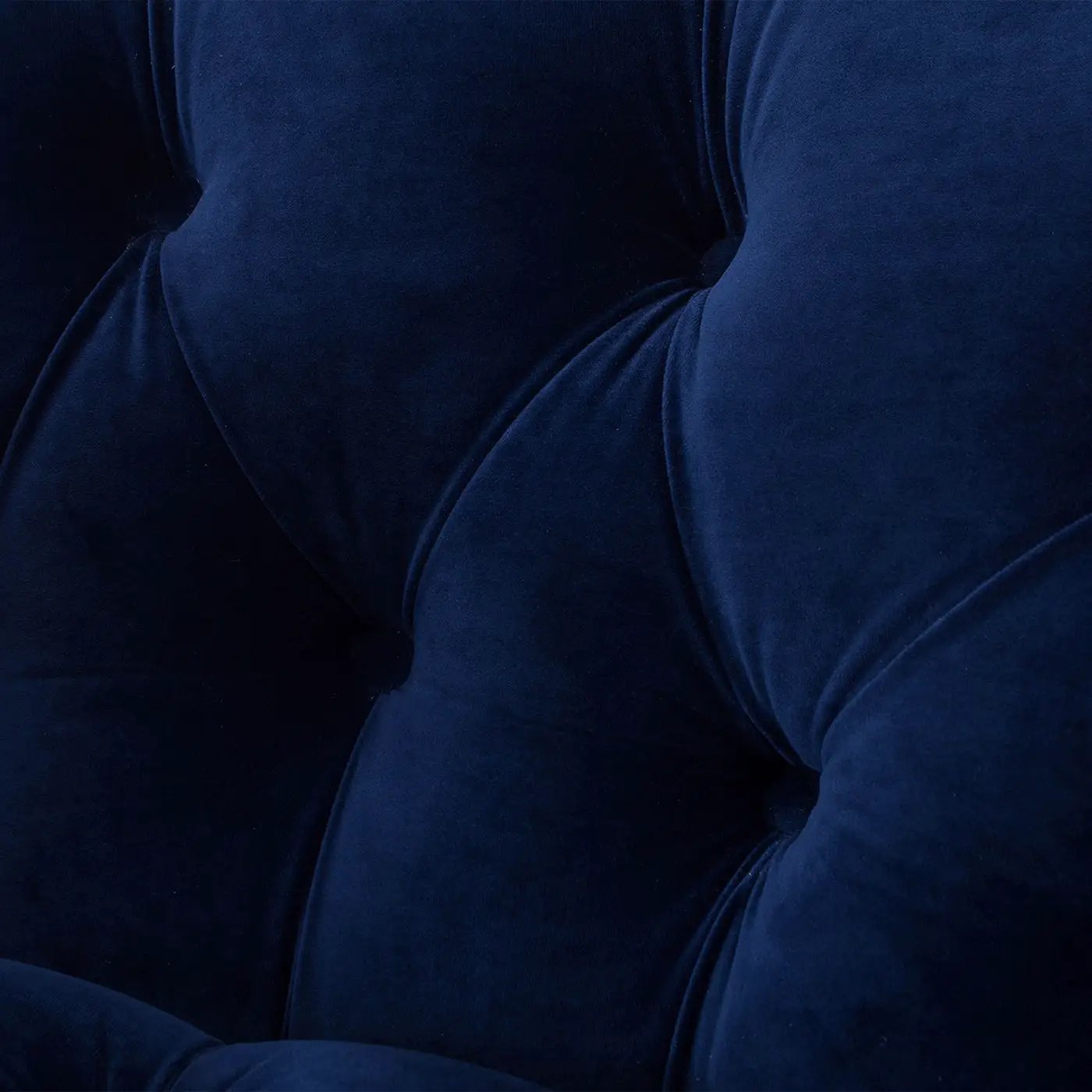 La Rosa - Victorian Tufted Upholstered Accent Chair by HouseOfZazla