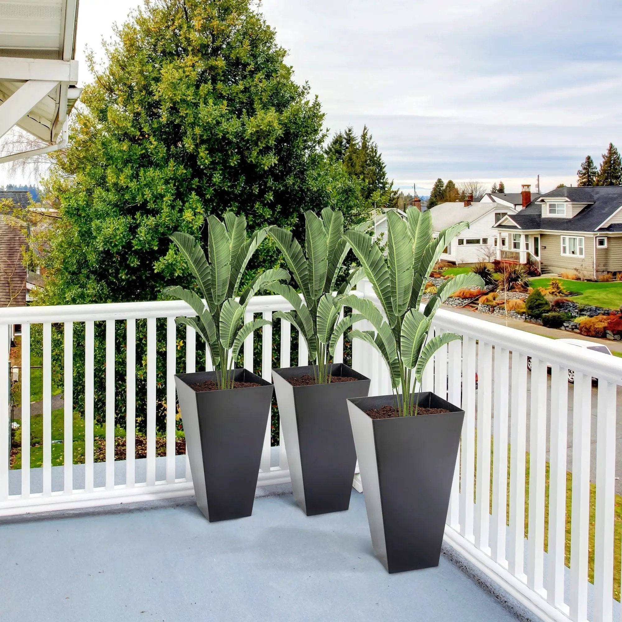 Outsunny - Outdoor Planters (Set of 3) Large Taper Planters With Drainage Holes And Plug, Faux Wood Plastic Flower Pots For Outdoor, Indoor, Garden, Patio by Unique Piece Furniture