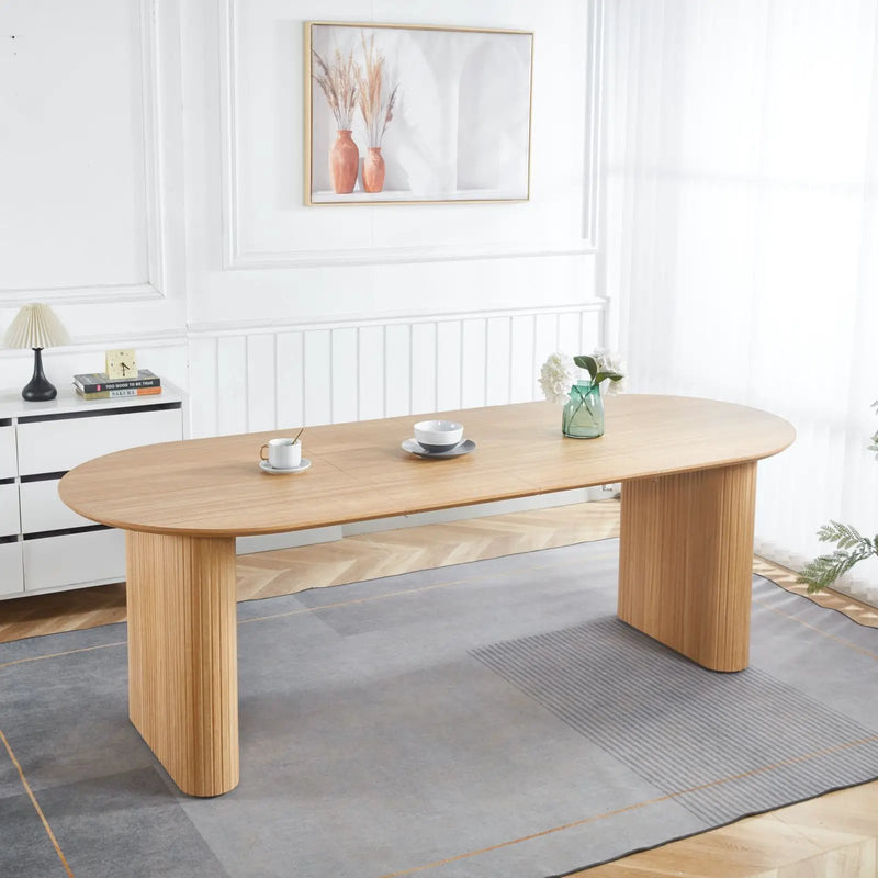 Extensible Dining Table, Suitable For 4 - 6 People - Oak by Unique Piece Furniture