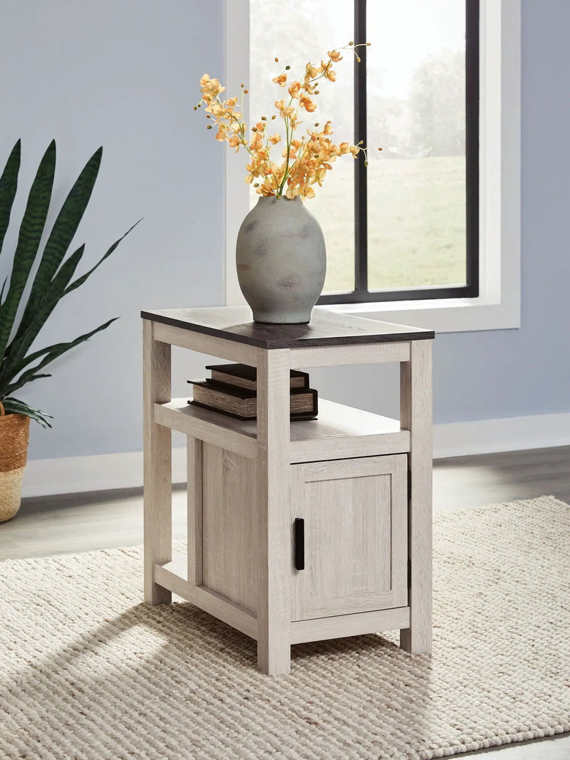 Fendenmore - Chair Side End Table by Unique Piece Furniture