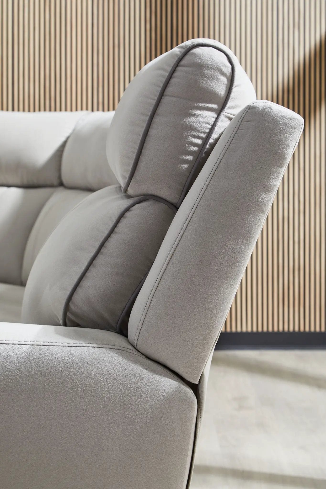 Social Pointe - Reclining Sectional by Unique Piece Furniture