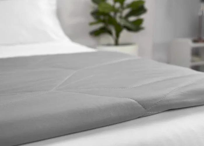 BedGear Cooling Blanket, Grey - Queen by HouseOfZazla