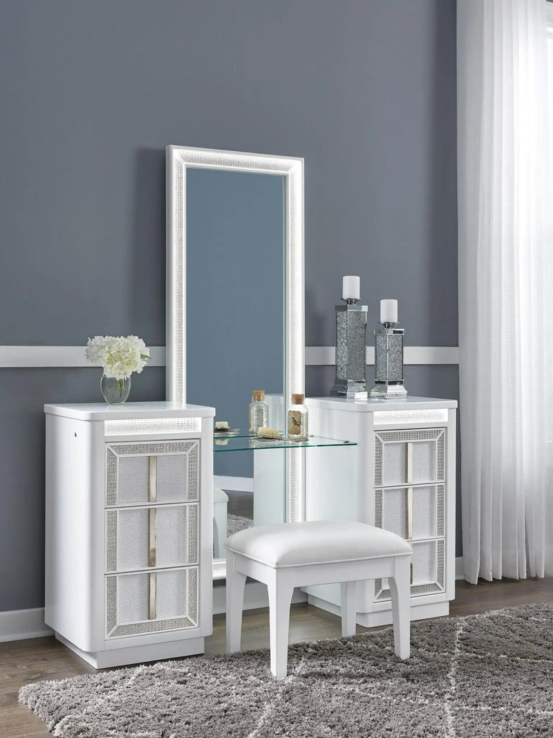 Chalanna - Vanity With Mirror - White by Unique Piece Furniture