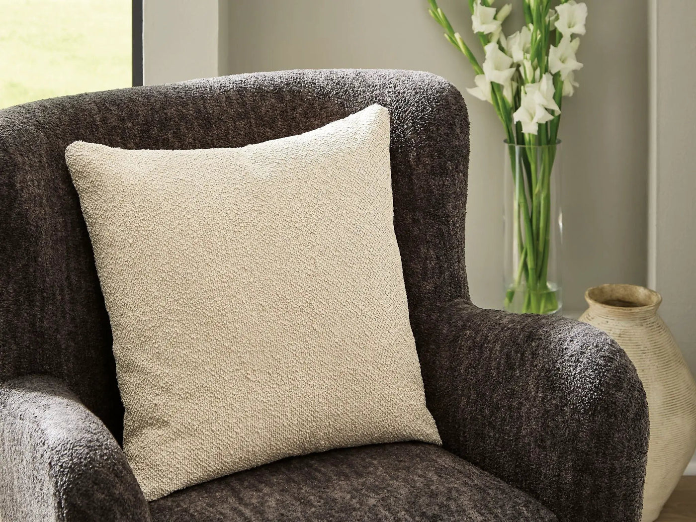 Macsen - Pillow by Unique Piece Furniture