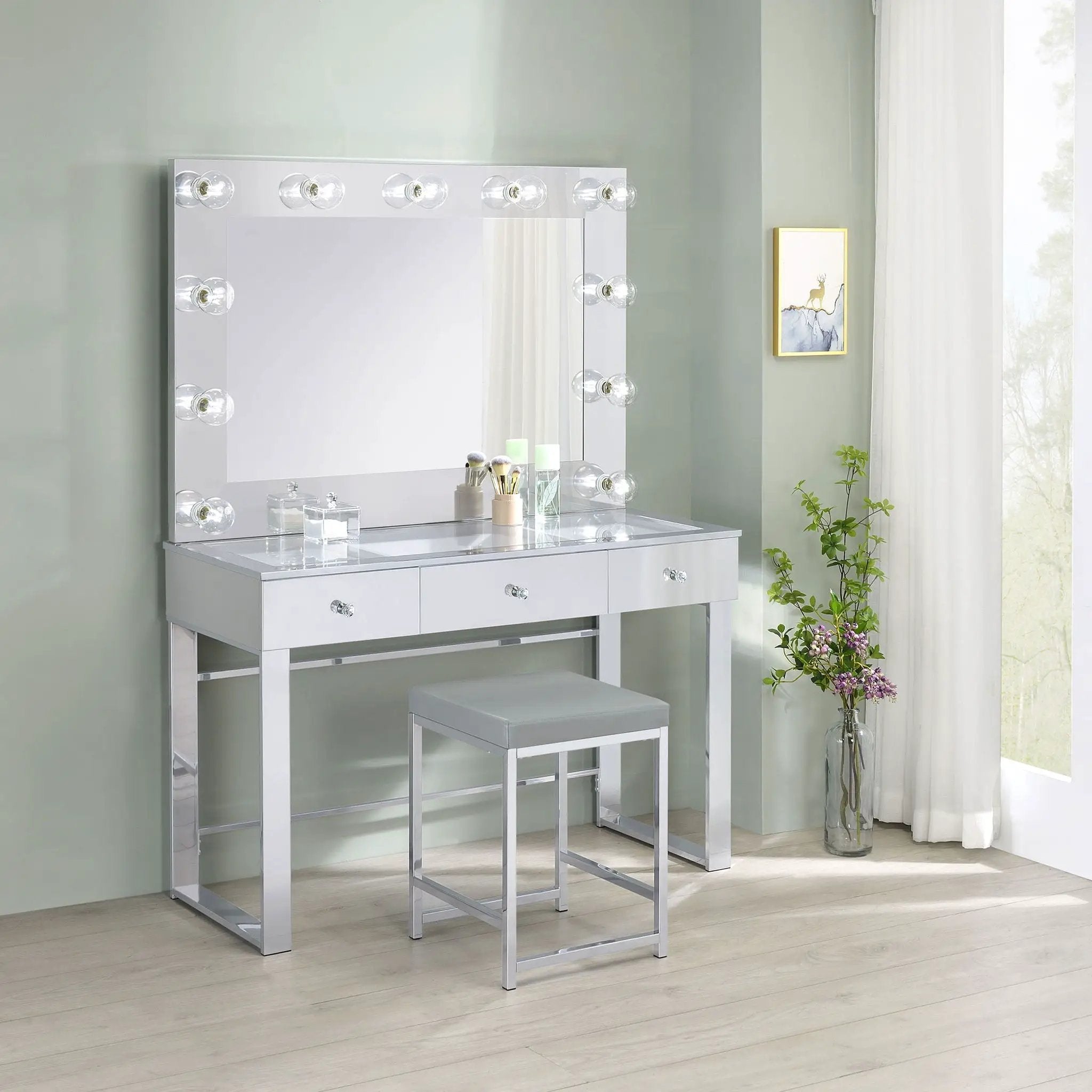 Umbridge Upholstered Square Padded Cushion Vanity Stool by Unique Piece Furniture