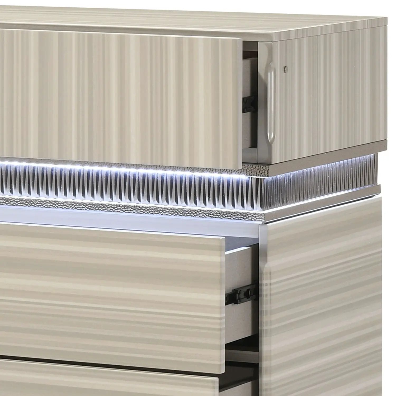 Leonor - 5 Drawer Chest - Gray by HouseOfZazla