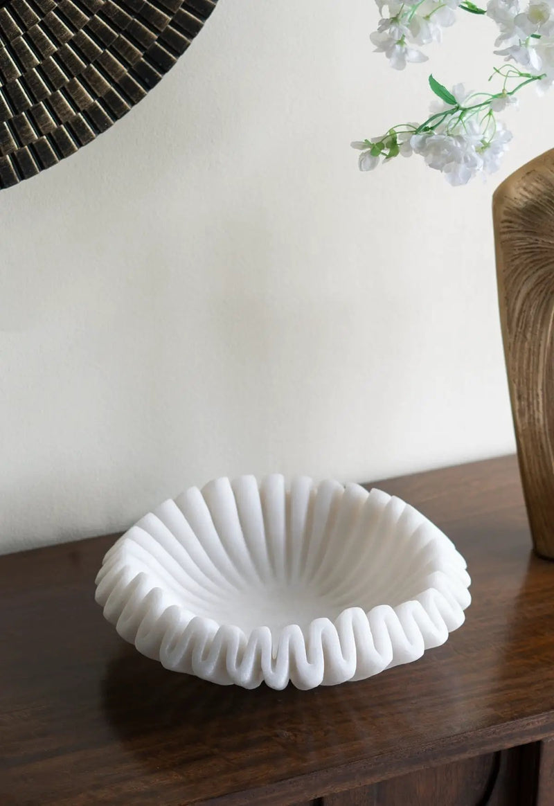D9.5x2.5' Wavy Sand and Resin Bowl with Textured White Finish by HouseOfZazla
