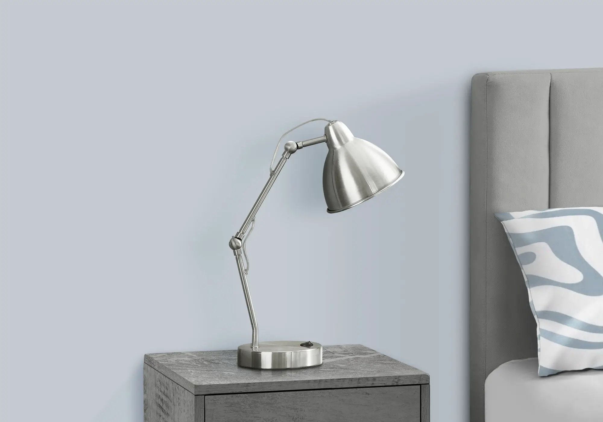 Lighting, Table Lamp, USB Port Included, Nickel Metal, Nickel Shade, Modern - Silver by HouseOfZazla