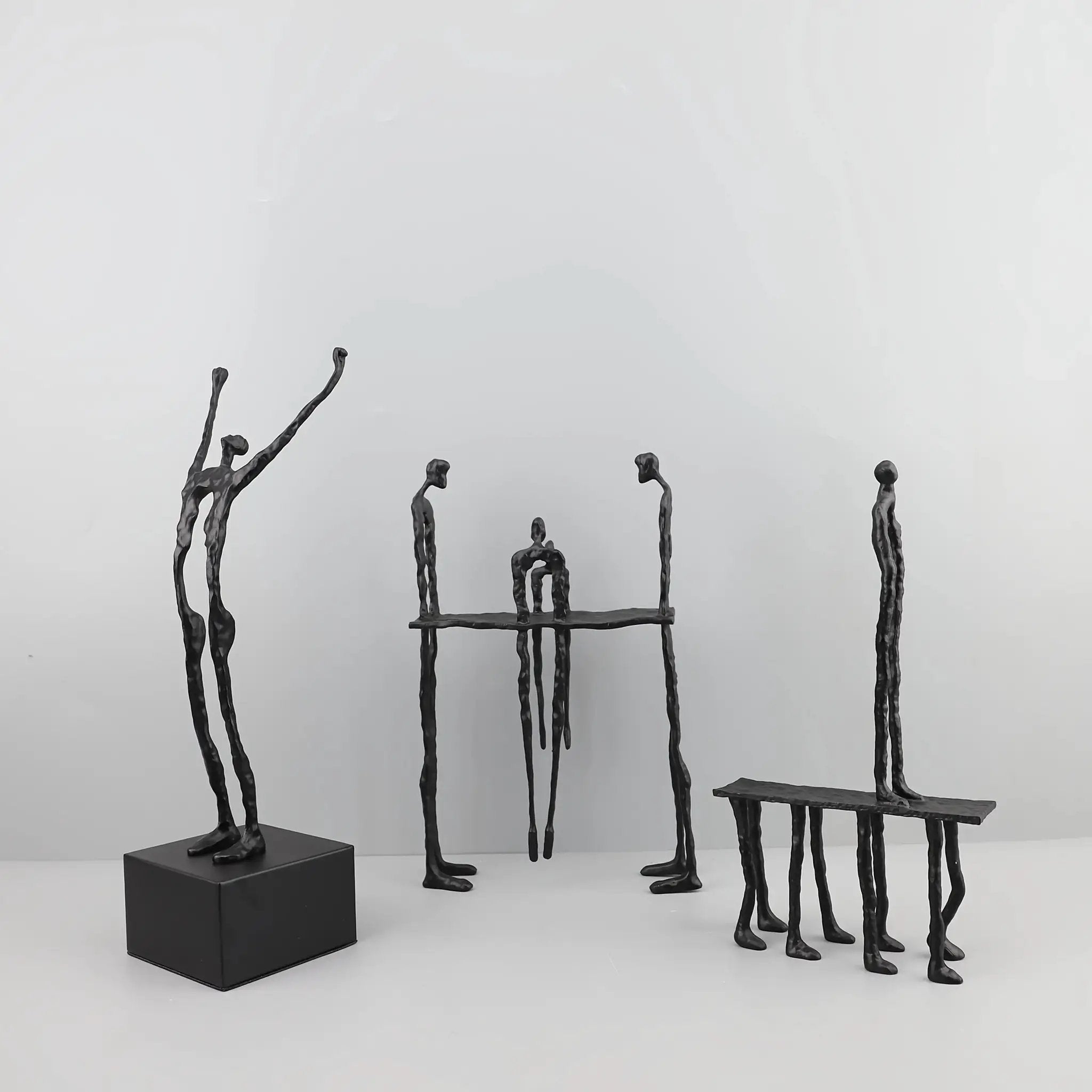 1pc Cast Iron and Marble Abstract Human Figurine Statue Art Piece, Suitable for Living Room, Office, Bookshelf, TV Cabinet - No Electricity Required, Office Artwork | Art Craft | Complex Design, Home Decor Statue, Available i by House Of Avana
