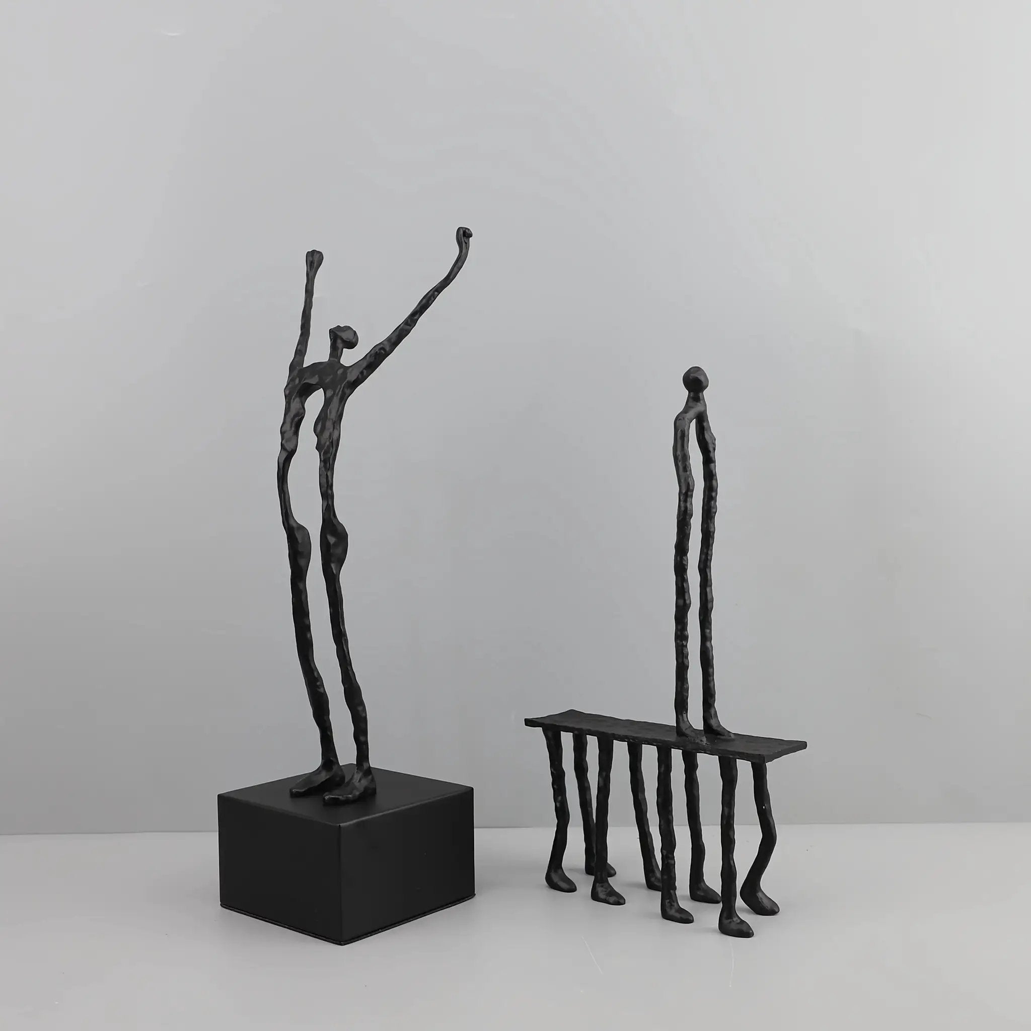 1pc Cast Iron and Marble Abstract Human Figurine Statue Art Piece, Suitable for Living Room, Office, Bookshelf, TV Cabinet - No Electricity Required, Office Artwork | Art Craft | Complex Design, Home Decor Statue, Available i by House Of Avana
