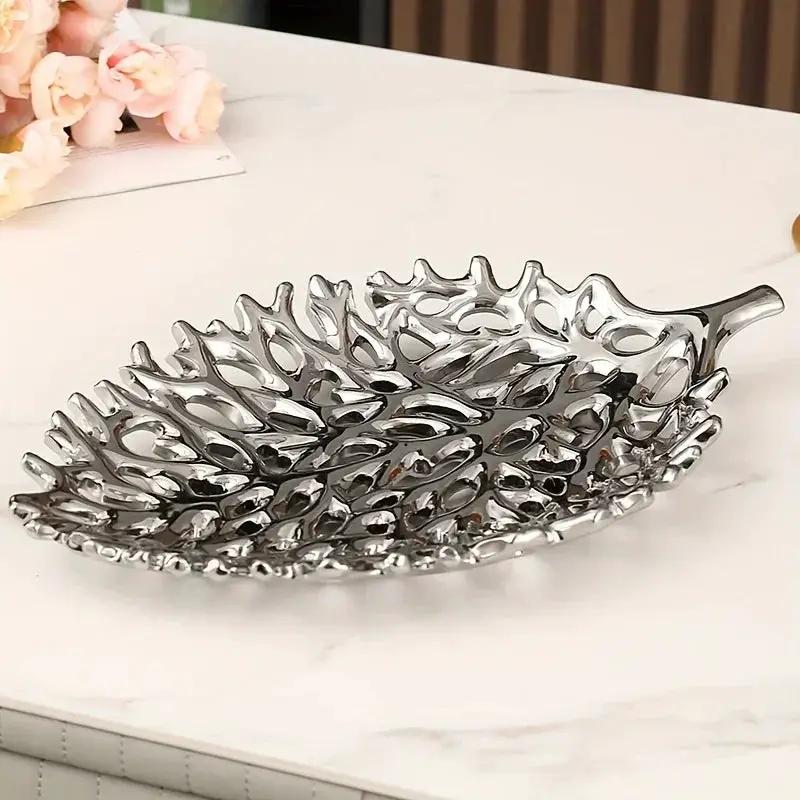 1pc Ceramic Decorative Tray - Leaf Pattern Design, Suitable for Living Room and Dining Room Decoration, Luxurious and Luxury Decorative Tray Perfect for Wedding, Commercial Event Decoration, Non Food Contact, Non-Food Contact by House Of Avana