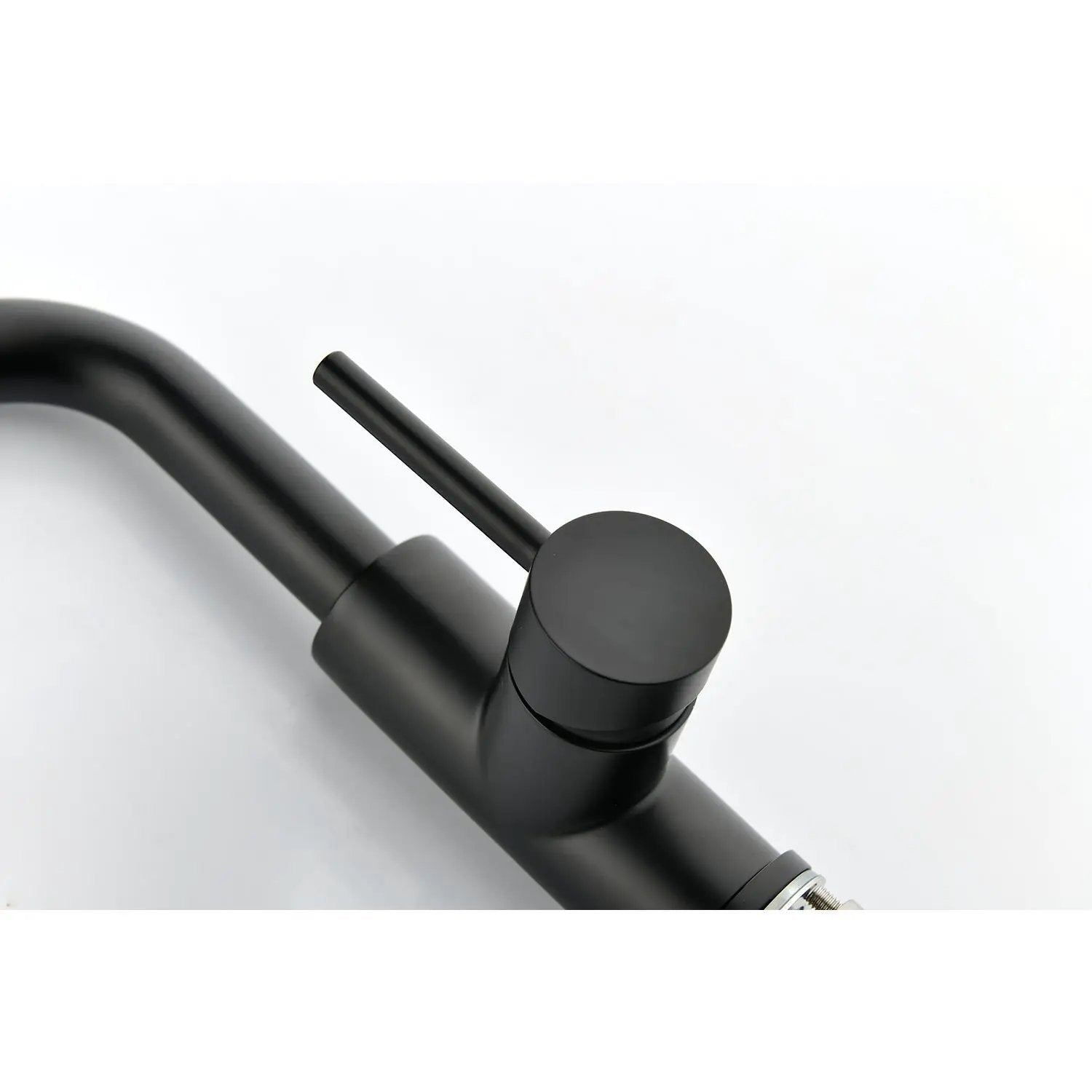 Single Handle Kitchen Sink Faucet with Pull Out Sprayer by HouseOfZazla