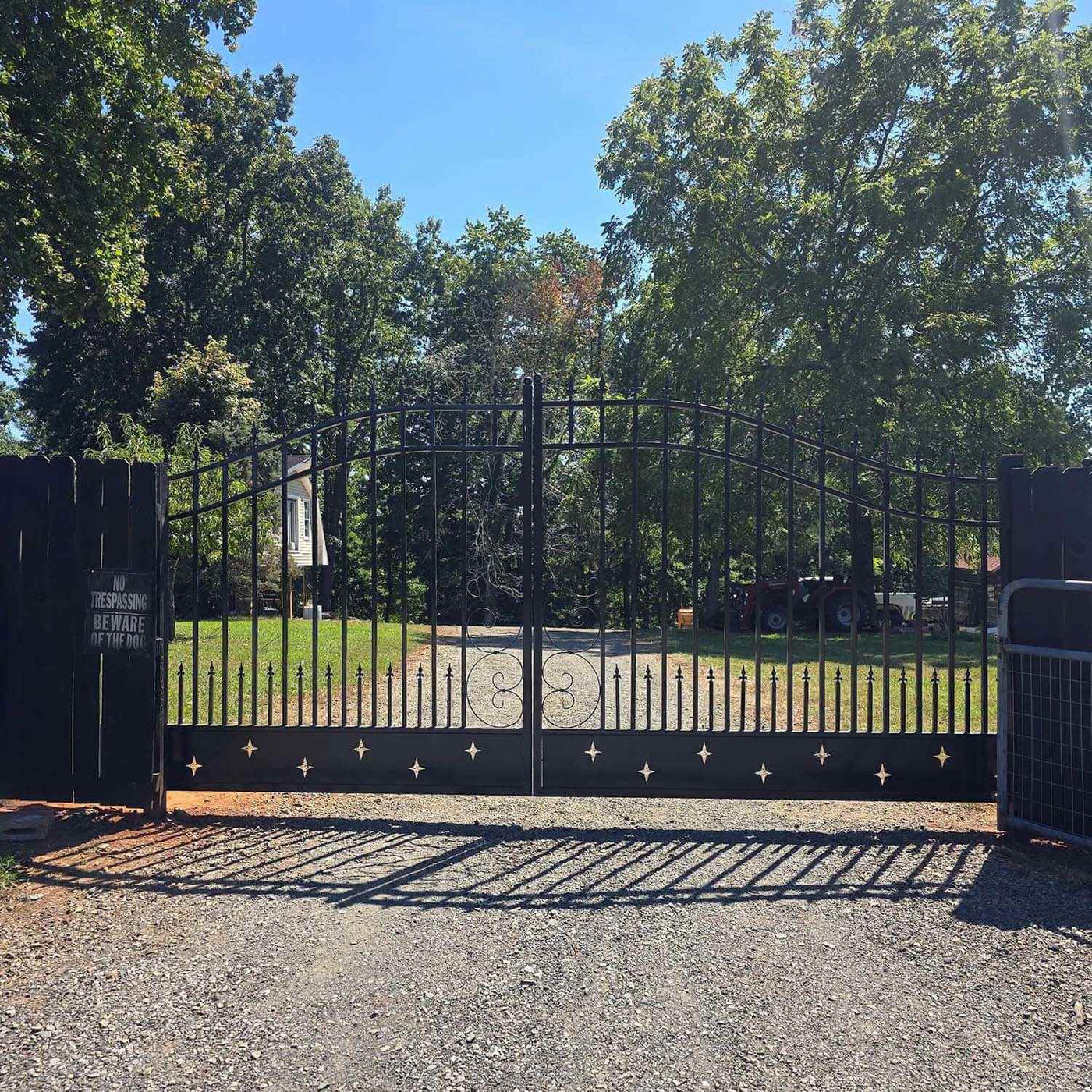 18x8 ft Steel Dual Swing Driveway Gate by Chery Industrial