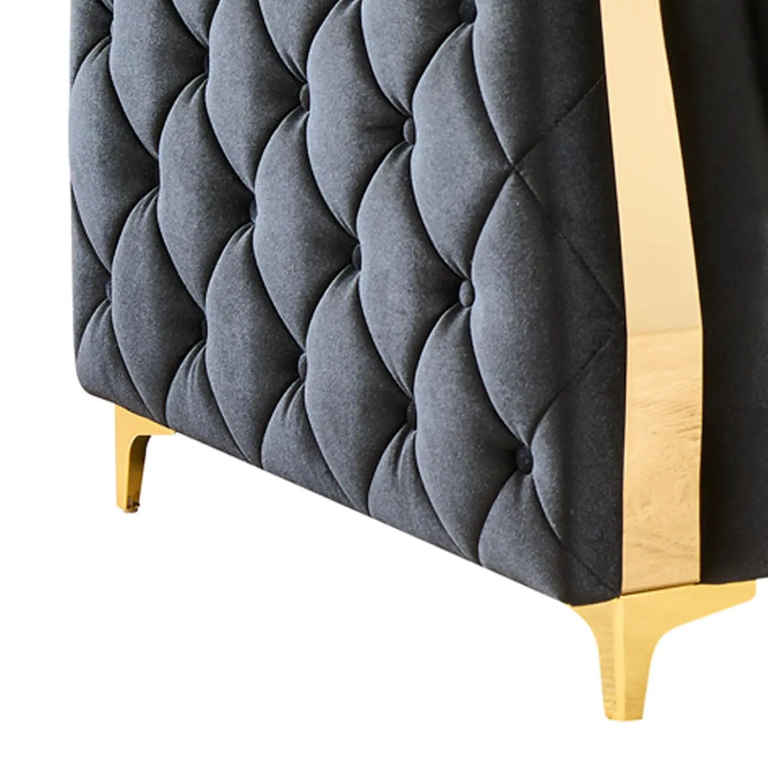 Lippa - Living Room Set by HouseOfZazla