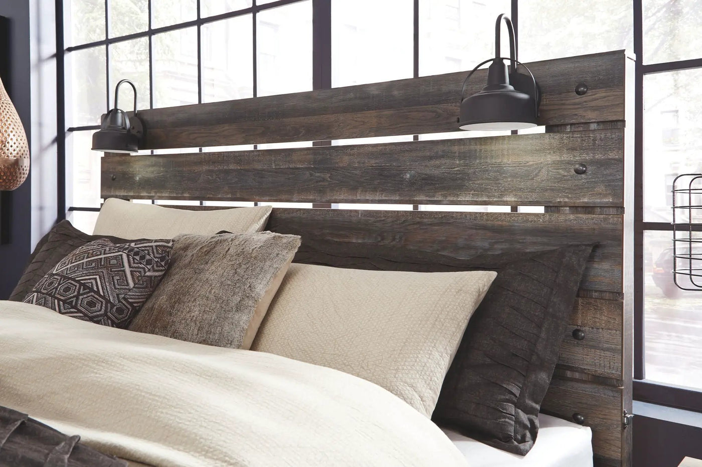 Drystan - Panel Bedroom Set by Unique Piece Furniture