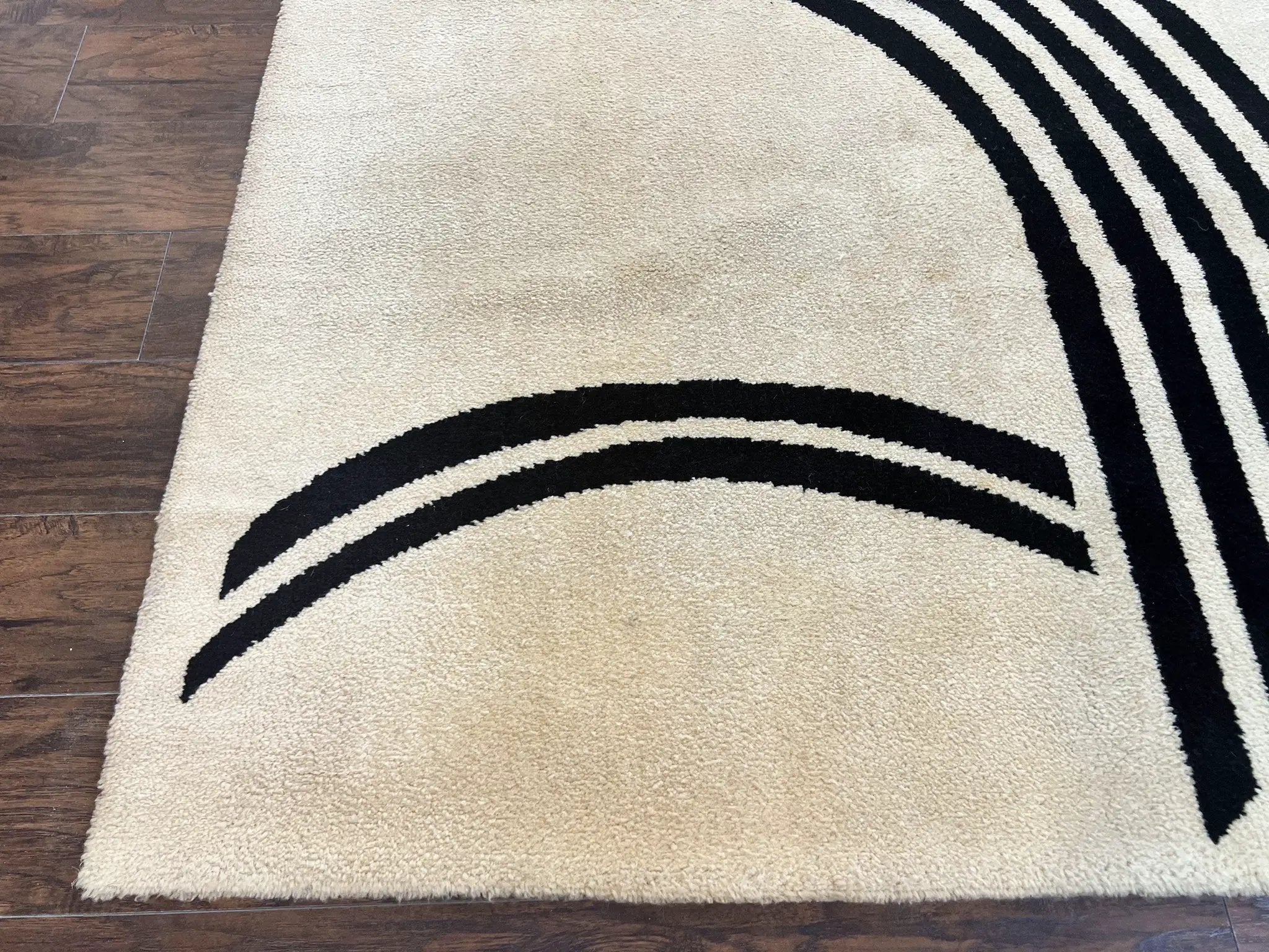 Modern Rug 6x9, Cream and Black, Abstract Pattern by Jewel Rugs