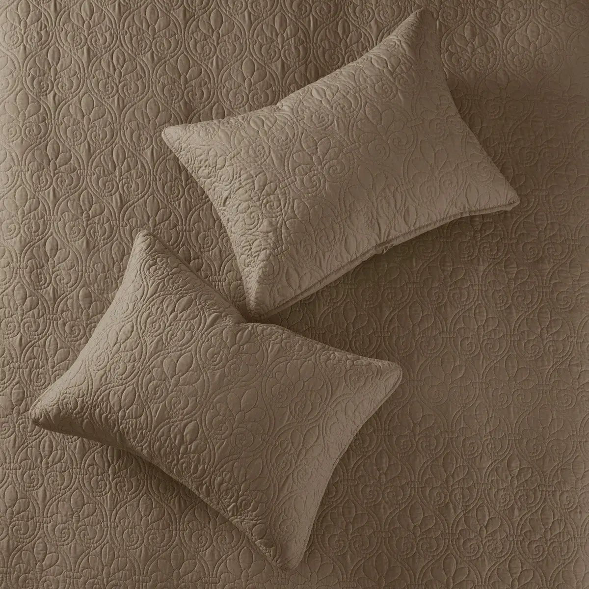 Reversible Quilt Set Mocha King/Cal King by HouseOfZazla
