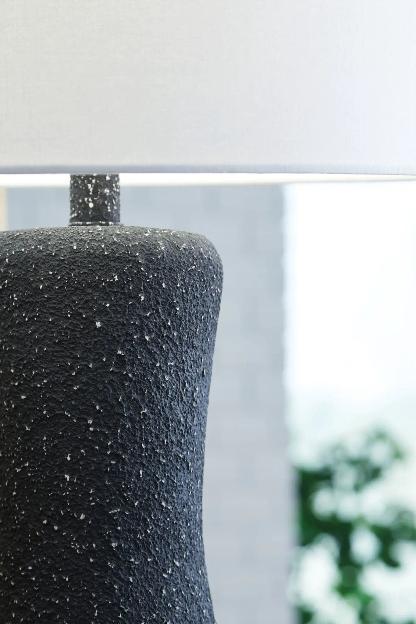 Maykins - Metal Table Lamp - Black by Unique Piece Furniture